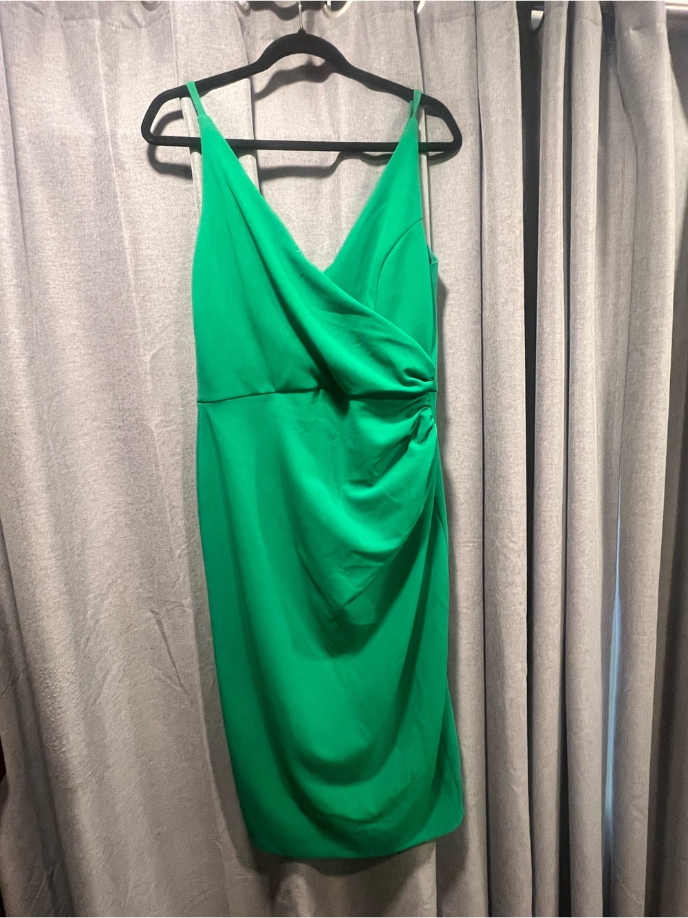 Betsy & Adam Green V-Neck Ruched Side Cocktail Dress